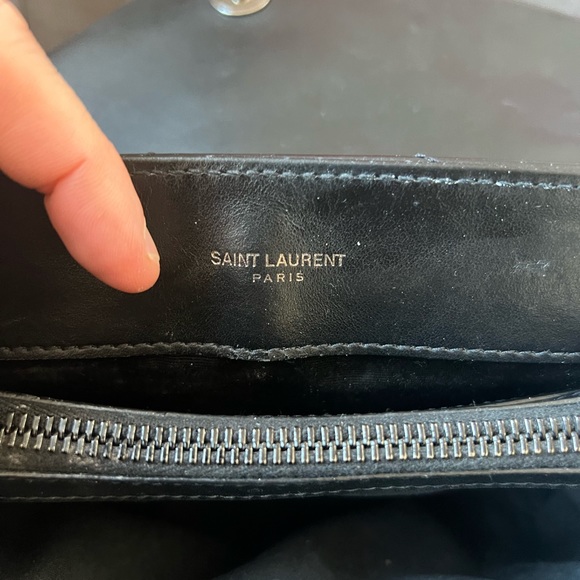 Saint Laurent Small Quilted Loulou bag - Picture 12 of 16